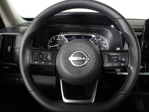 Certified 2024 Nissan Pathfinder SL FWD image 10