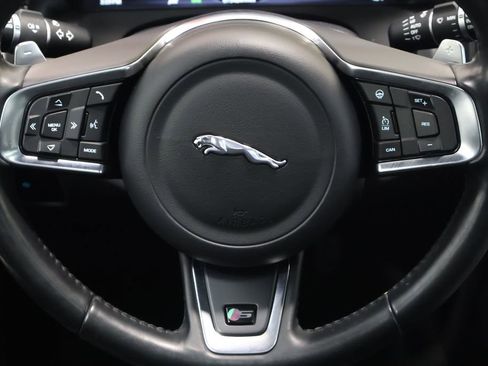 Used 2018 Jaguar XF First Edition image 17