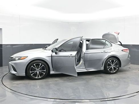 Used 2020 Toyota Camry SE FWD image 50