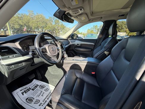 Used 2022 Volvo XC90 T5 Momentum w/ Climate Package AWD/4WD image 26