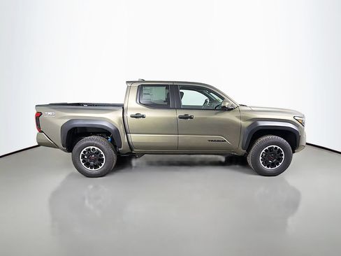 New 2026 Toyota Tacoma TRD Off-Road AWD/4WD image 4