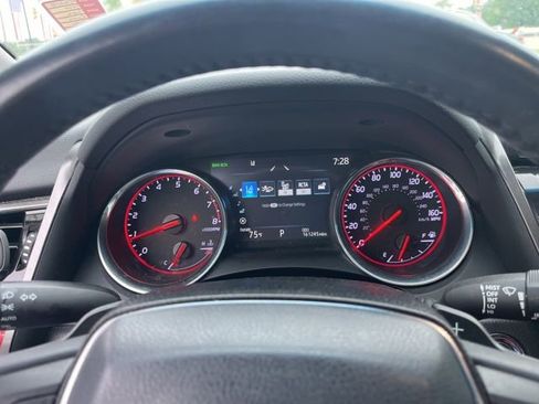 Used 2020 Toyota Camry XSE FWD image 20