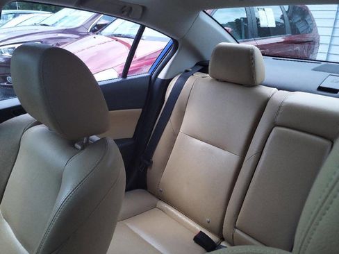 Used 2012 MAZDA MAZDA3 i Grand Touring image 6