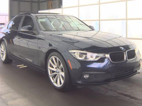 Used 2017 BMW 320i Sedan RWD image 3