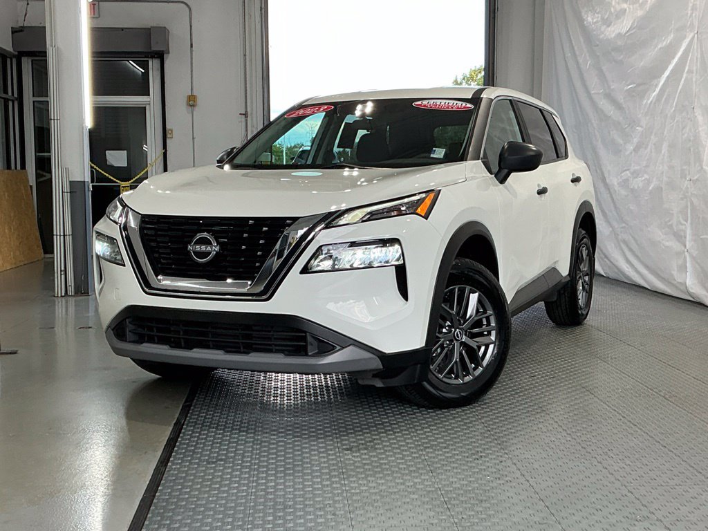 Used 2023 Nissan Rogue S FWD image 2