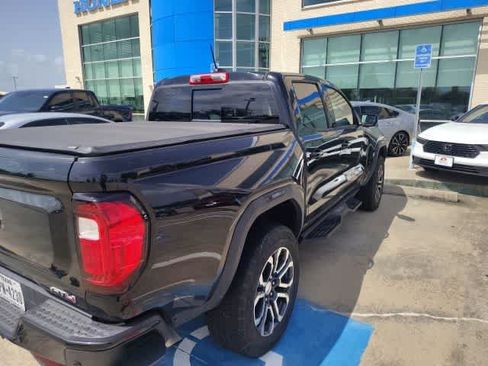 Used 2023 GMC Canyon AT4 w/ AT4 Premium Package AWD/4WD image 2