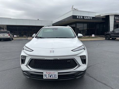 Used 2024 Buick Encore GX Sport Touring image 2