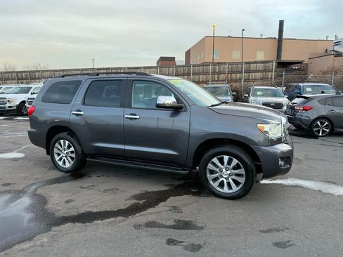 Used 2017 Toyota Sequoia Limited image 11