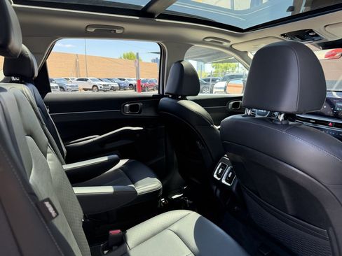 Used 2025 Kia Sorento X-Line EX AWD/4WD image 38