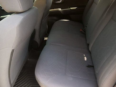 Used 2019 Toyota Tacoma TRD Off-Road AWD/4WD image 14