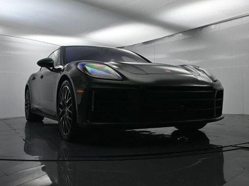 Used 2025 Porsche Panamera 4 image 53