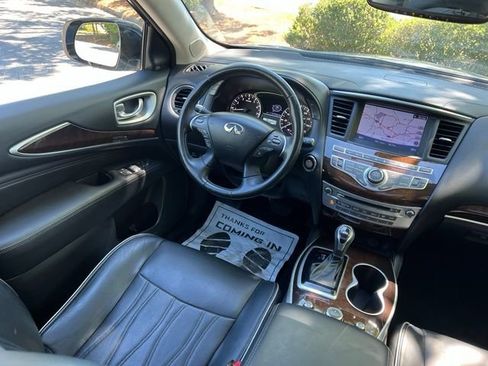 Used 2017 INFINITI QX60 Luxe w/ Deluxe Technology Package AWD/4WD image 31