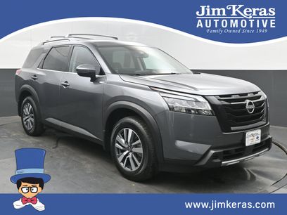 Certified 2024 Nissan Pathfinder SL w/ Black Appearance Package