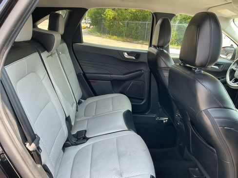 Used 2023 Ford Escape SE FWD image 20