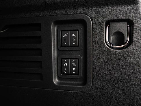 New 2026 Buick Enclave Preferred w/ Power Package image 9