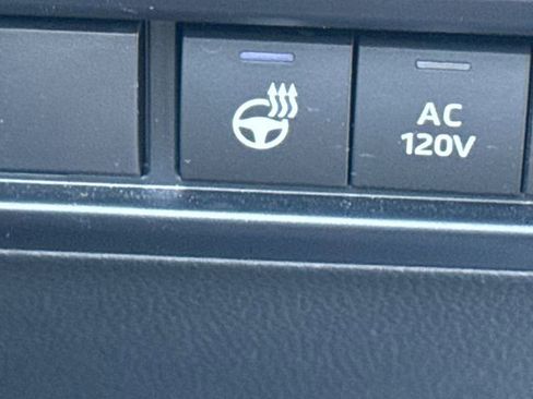 Used 2023 Toyota Tundra Capstone image 33