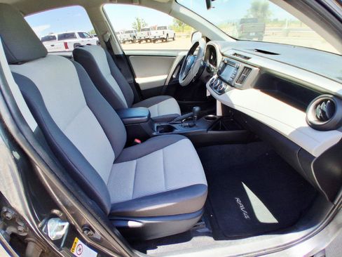 Used 2015 Toyota RAV4 LE FWD image 19
