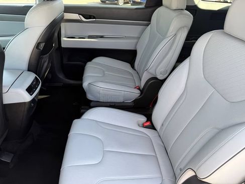 Used 2025 Hyundai Palisade SEL FWD image 29