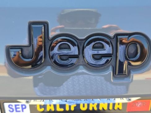 Used 2020 Jeep Grand Cherokee Altitude RWD image 31