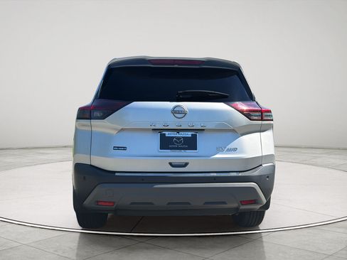 Used 2023 Nissan Rogue SV AWD/4WD image 6