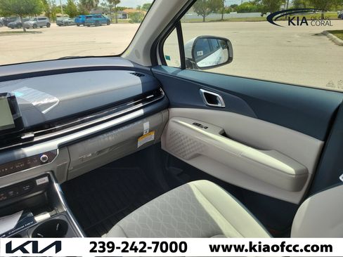 New 2026 Kia Carnival EX FWD image 20