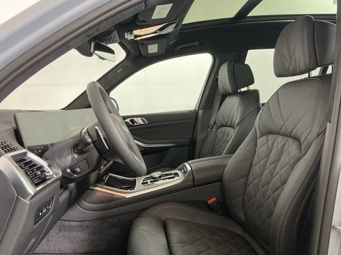 Used 2026 BMW X7 xDrive40i w/ M Sport Package AWD/4WD image 25