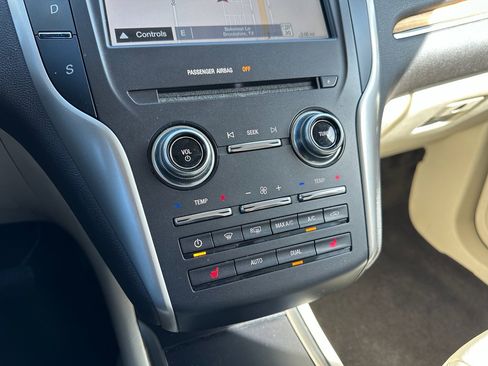 Used 2016 Lincoln MKC Select w/ Select Plus Package image 22