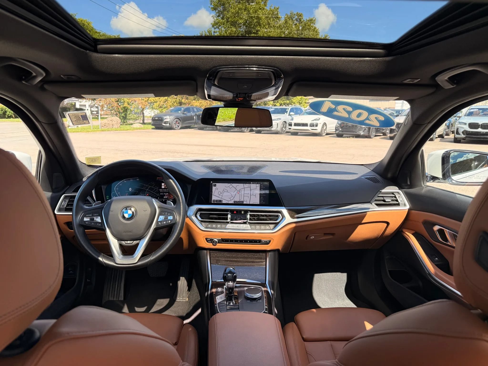 Used 2021 BMW 330i xDrive Sedan AWD/4WD image 2