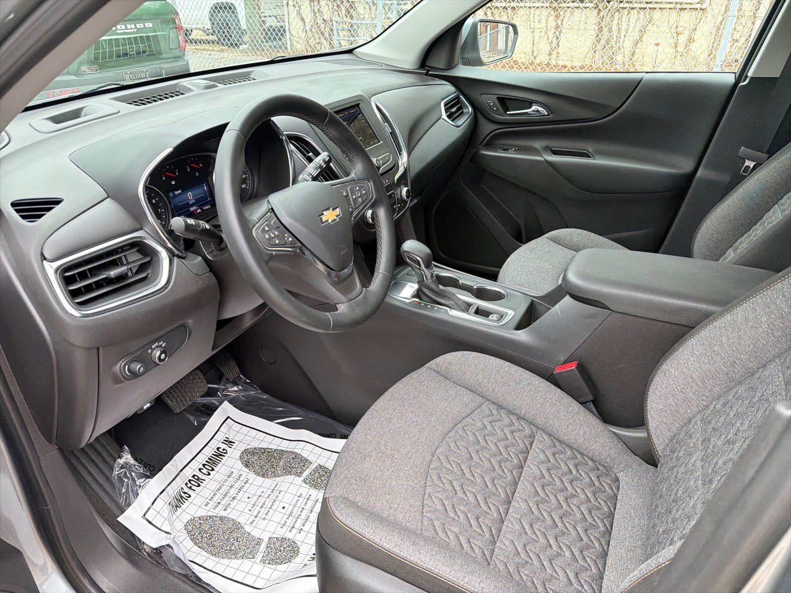 Used 2024 Chevrolet Equinox LT FWD image 9