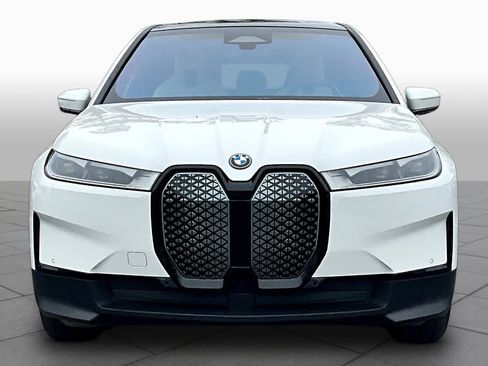 Certified 2023 BMW iX xDrive50 image 3