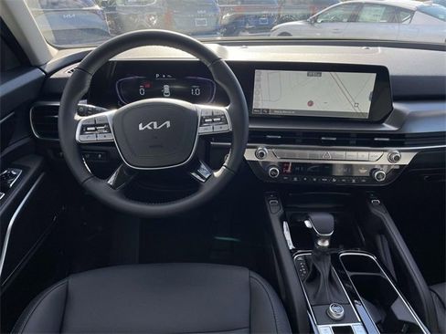 New 2025 Kia Telluride S image 2