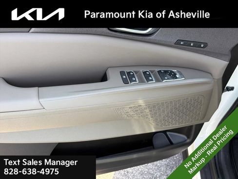 New 2026 Kia Carnival EX FWD image 25