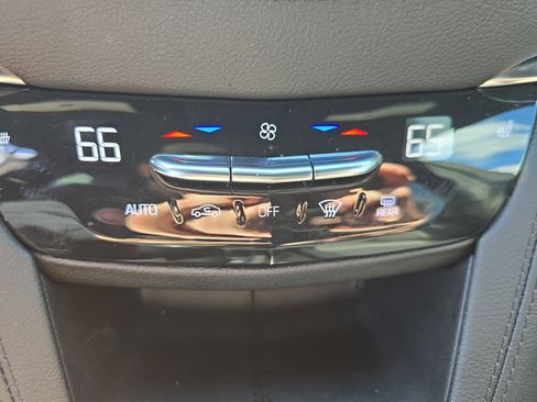 Used 2021 Cadillac XT5 Premium Luxury AWD/4WD image 25