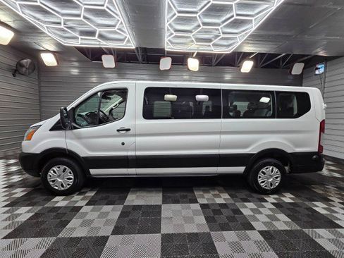 Used 2019 Ford Transit 350 XLT RWD image 8