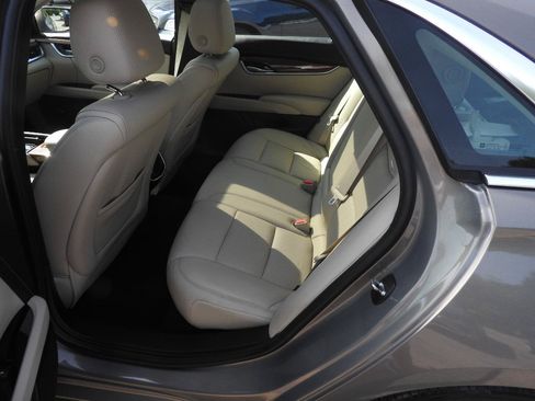 Used 2018 Cadillac XTS Luxury w/ Driver Awareness Package AWD/4WD image 10