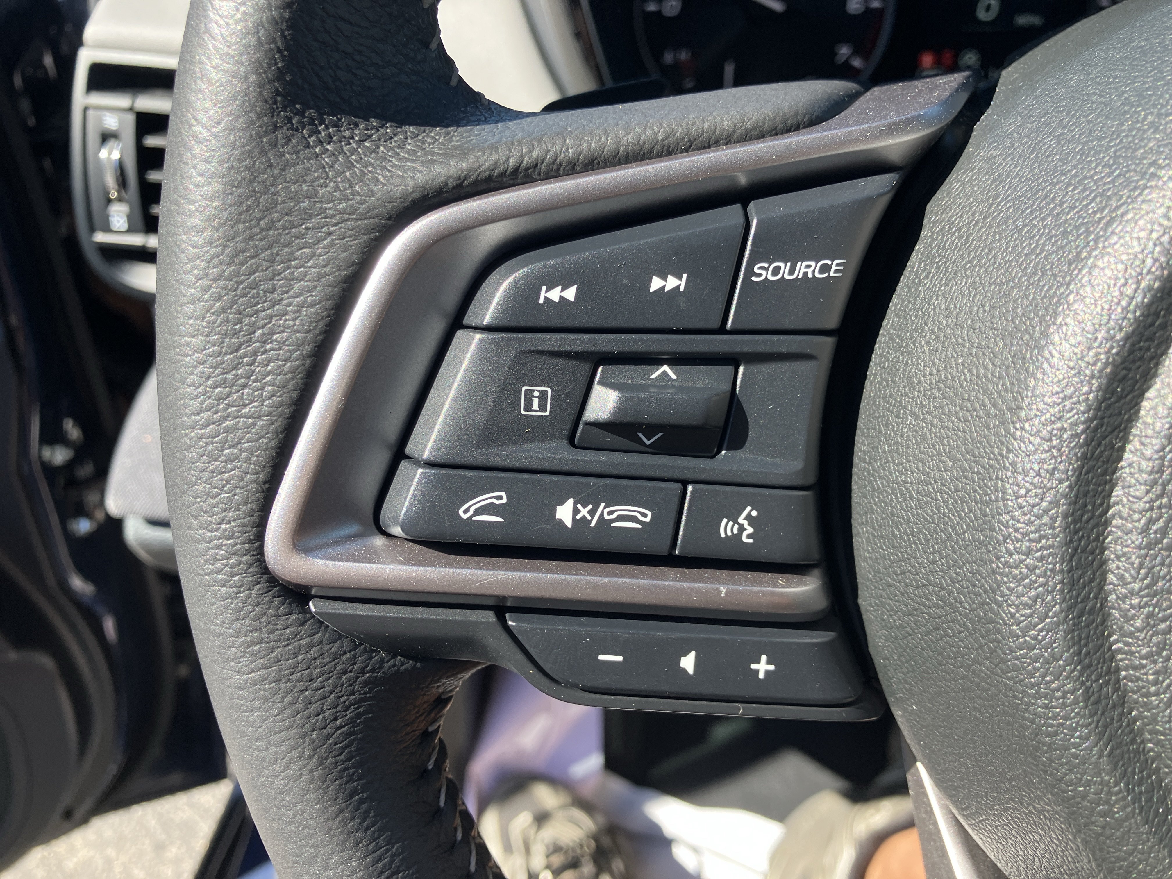 Used 2025 Subaru Outback Premium w/ Popular Package #1A AWD/4WD image 22