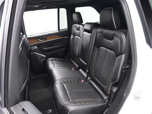 Used 2022 Jeep Grand Cherokee Summit AWD/4WD image 16