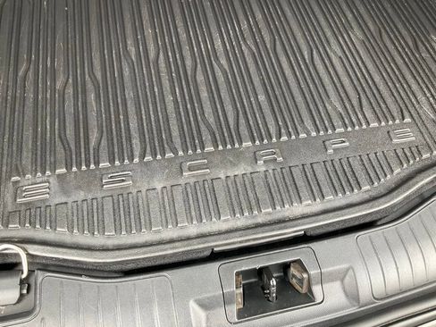 Used 2020 Ford Escape Titanium w/ Titanium Premium Package 2.0 image 15