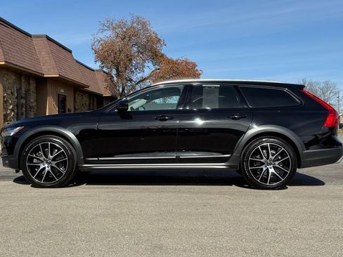 Used 2020 Volvo V90 T6 Cross Country w/ Protection Package Premier AWD/4WD image 2