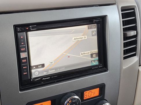 Used 2010 Nissan Titan LE image 27