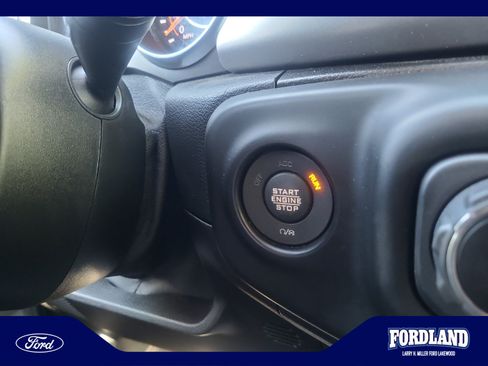 Used 2021 Jeep Wrangler Sport AWD/4WD image 29