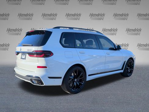 Certified 2025 BMW X7 xDrive40i w/ M Sport Package image 9
