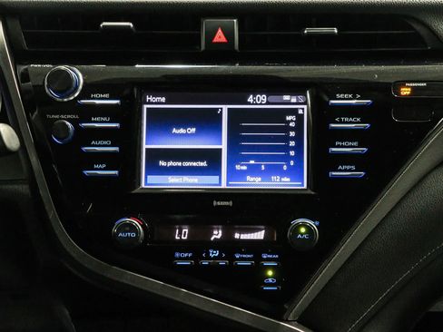 Certified 2020 Toyota Camry SE FWD image 14