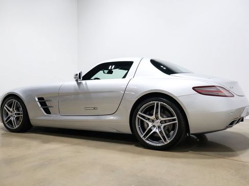 Used 2012 Mercedes-Benz SLS AMG Coupe image 14