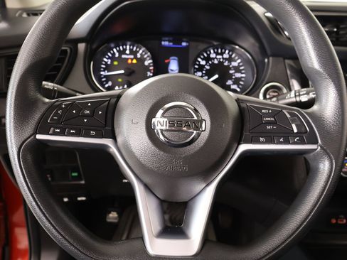 Used 2019 Nissan Rogue Sport SV image 3