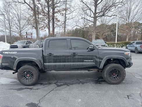 Used 2021 Toyota Tacoma TRD Off-Road image 5