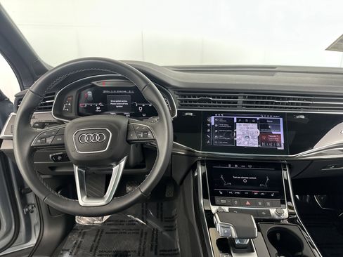 Certified 2025 Audi Q7 2.0T Premium Plus w/ Premium Plus Package image 3
