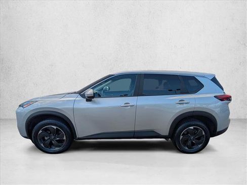 Used 2025 Nissan Rogue SV AWD/4WD image 9