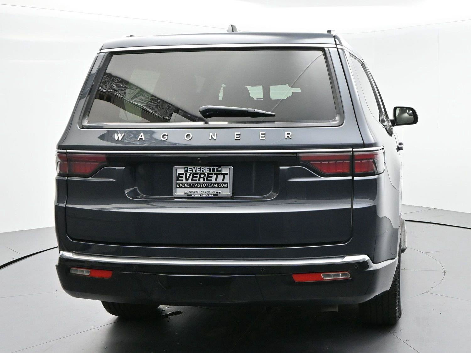 Used 2024 Jeep Wagoneer 4WD image 6
