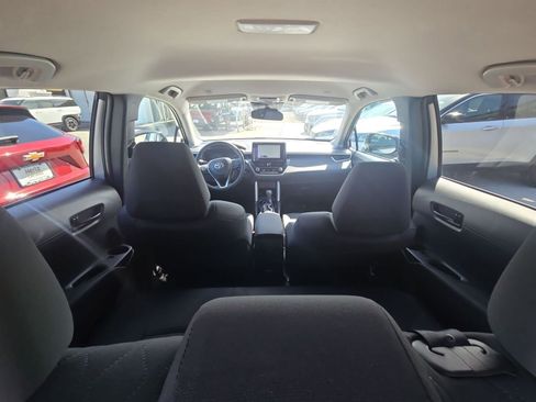 Used 2025 Toyota Corolla Cross LE FWD image 20